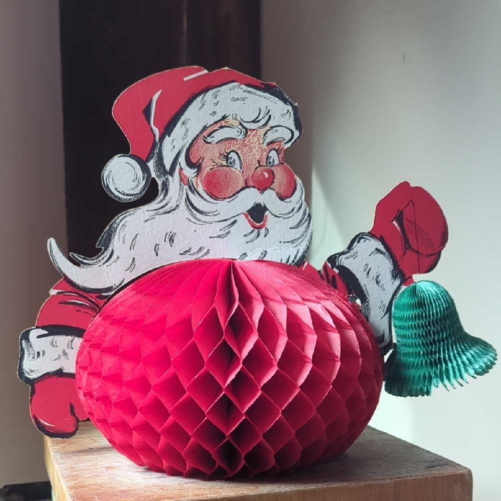 Vintage 1960's Bestiel Holiday Honey Comb Tissue Paper Decorative Foldouts Santa
